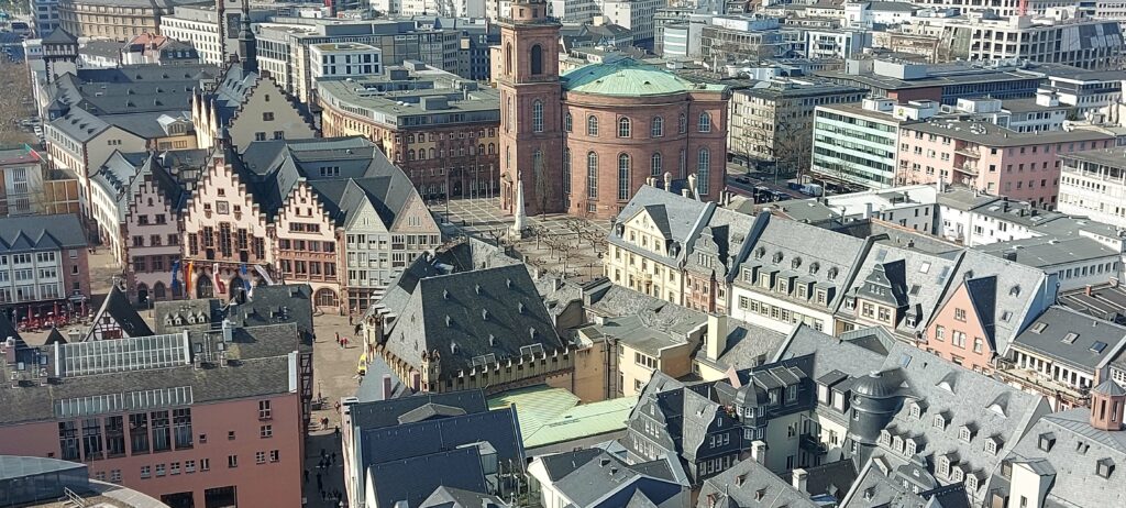 Frankfurt's Domturm, Germany / Kimberly Sullivan